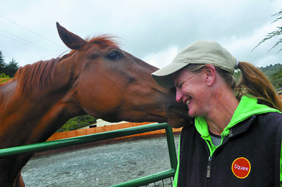 57: Where’s Jamie, TBs for Equine Therapy, RRP Stephanie Bella, Ear Touching, and Wayfarer by Kentucky Performance Products